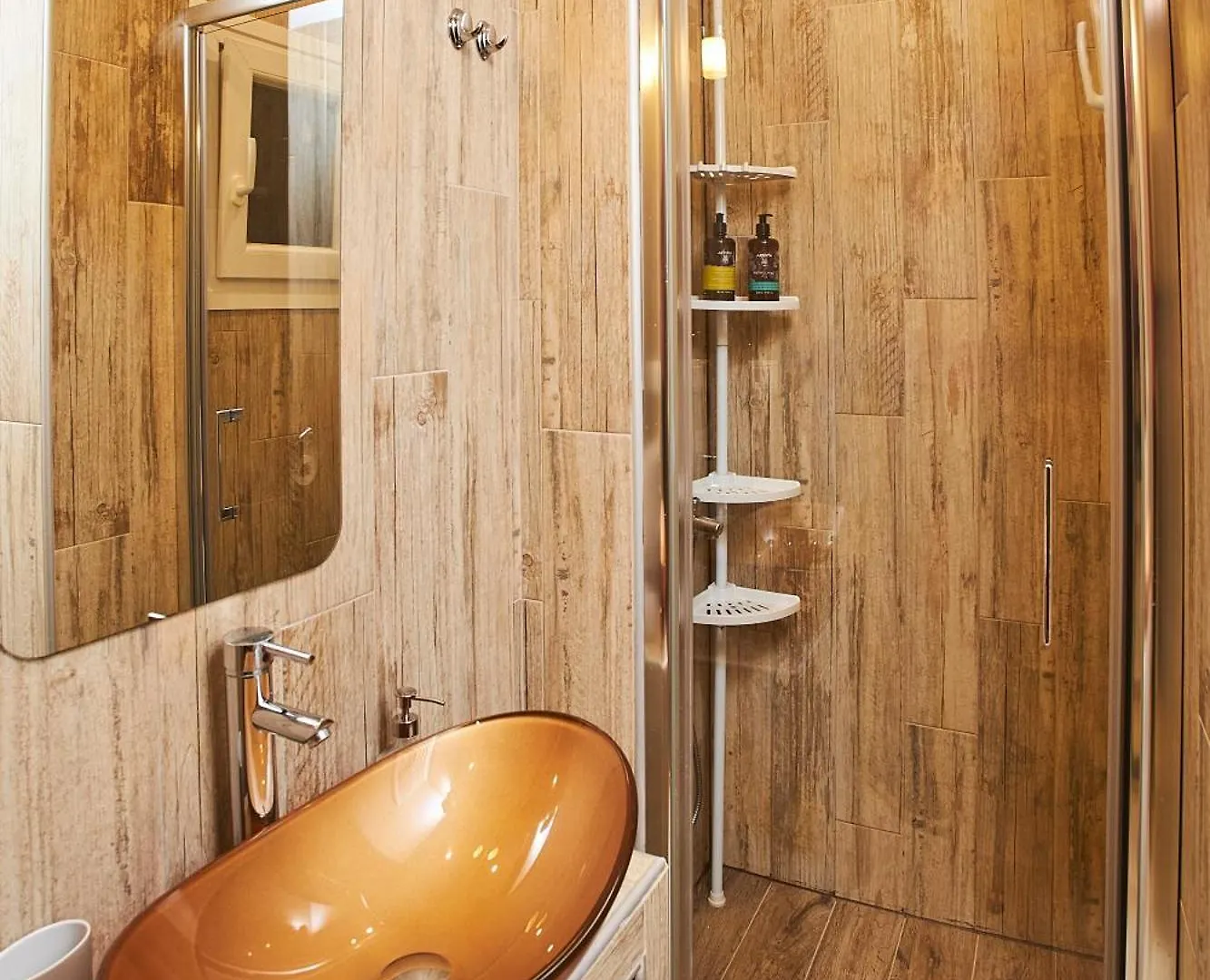 Kamara Bound In The Heart Of Thessaloniki Center, By Binobi! Apartment Greece
