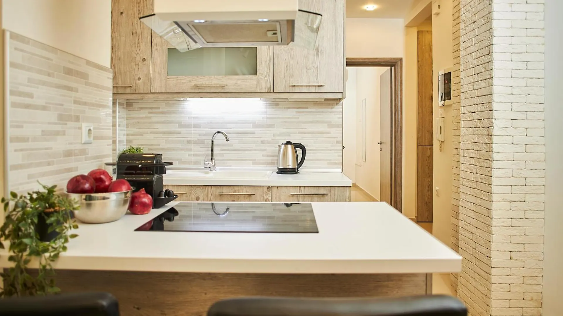 Kamara Bound In The Heart Of Thessaloniki Center, By Binobi! Apartment Greece