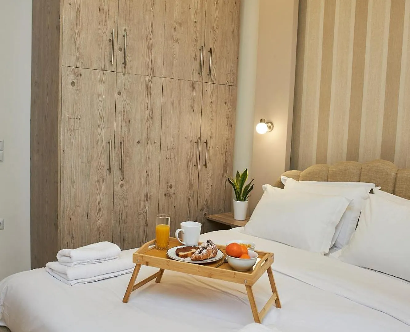 Kamara Bound In The Heart Of Thessaloniki Center, By Binobi! Apartment 0*,