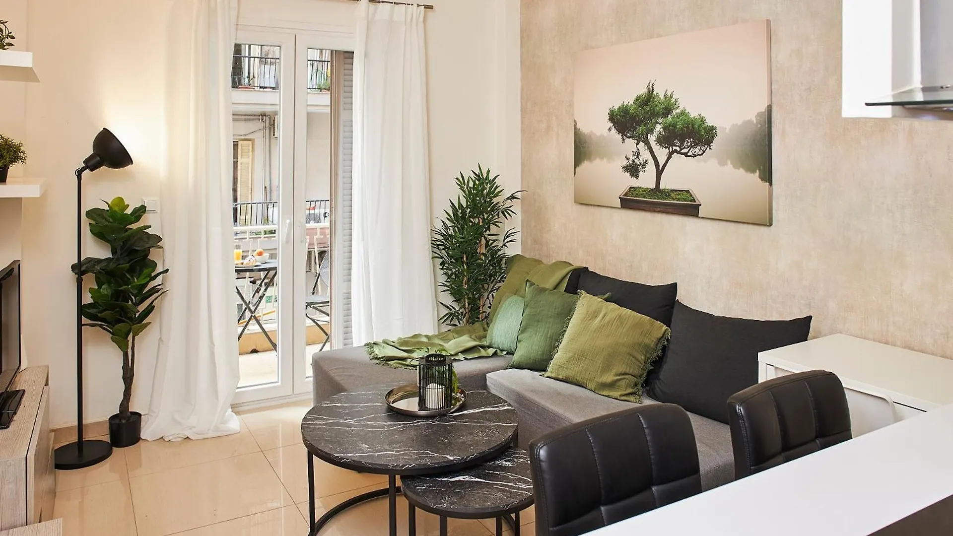 Kamara Bound In The Heart Of Thessaloniki Center, By Binobi! Apartment